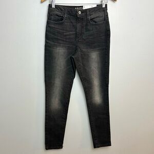 Arizona Jean Co Faded Black Super High Rise Denim Jeans NWT Juniors Size 9